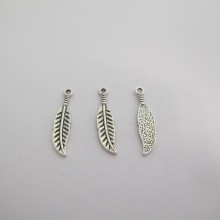 50 Feather Pendant Metal 31x7mm