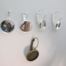 50 pieces Boucle d'oreille Domeuses à rebord pour cabochon