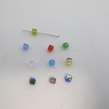50 Glass cube 4mm color ab