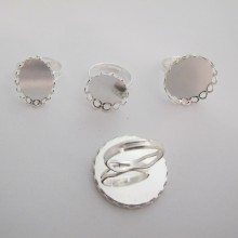 20 pieces Ring with decorated rim for cabochon