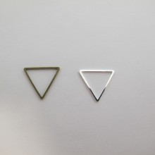 80 INTERLEAVED TRIANGLES 19X17MM