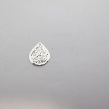 100 Laser Cut Drop Stamp 14X12mm