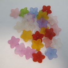 125 gm Plastic flower beads 18x5mm