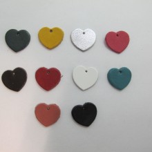 10 Pendentif coeur en cuir 20x18mm