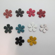 10 Leather flower stamps 23mm