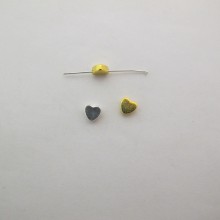 50 Perles coeur en laiton trou transversal 6x6x3mm