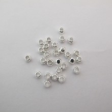 200 Perles en laiton 6x4mm trou 3.0mm