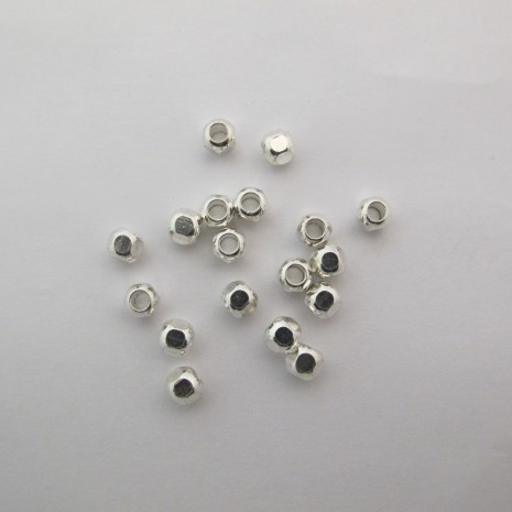 50 perles en laiton 7x6mm trou 3.0mm