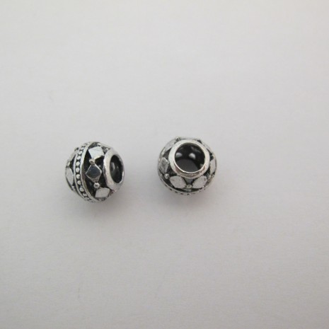 50 perles Métal 11mm trou 5mm