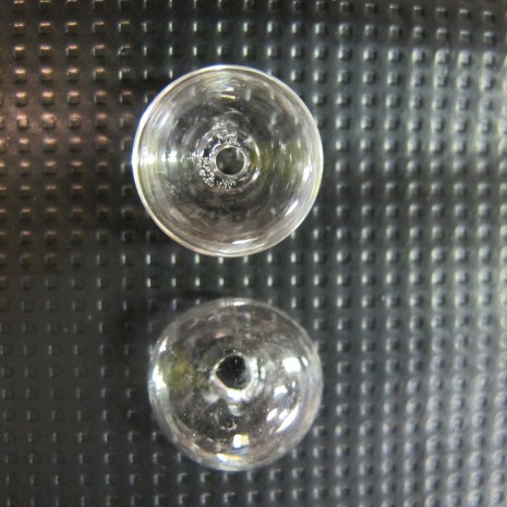 Boule en verre soufflé 16x10mm dôme
