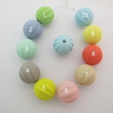 20 pcs Plastic beads 16mm hole 3mm