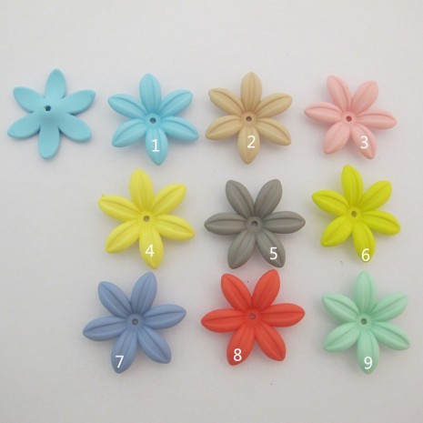 15 pcs fleur plastique 34mm trou 2mm