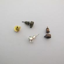 50 pcs Diamond stud earrings 6mm