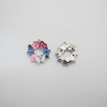 10 Metal flower pendants/charm 23mm