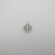 50 Snowflake pendants 20x17mm