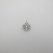 50 Snowflake pendants 20x17mm