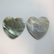 10 Mother of pearl heart 45x45mm