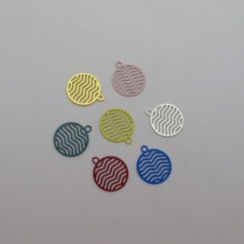 80 Round filigree stamps 13x11mm