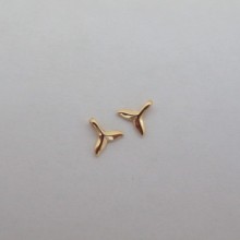 10 pcs Fishtail Pendants 11mm Gold plated