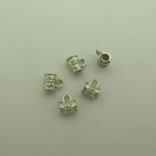 100 pcs Attaches pendentifs 8x9mm pour cordon 3 mm