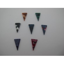 20 pcs Pendentif triangle en acétate 23x13mm