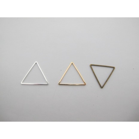 25 pcs intercalaires triangle 22mm laiton burt