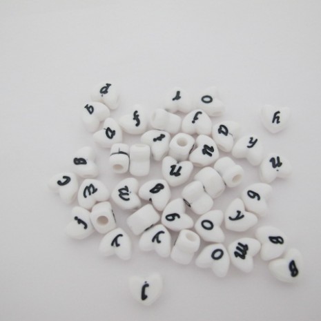 500gm coeur en plastique 12mm grand trou 26 lettres mix