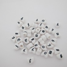 500gm coeur en plastique 12mm grand trou 26 lettres mix