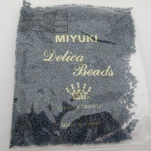 100 GRS MIYUKI DELICA 11/0 DB1052 MAT METALLIC BLUEBERRY GOLD IRIS