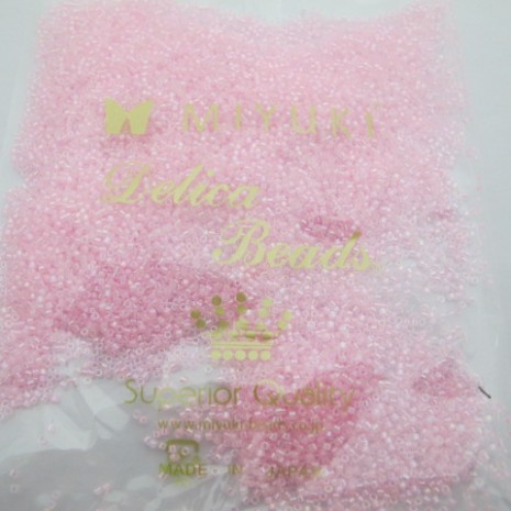 50 GRS MIYUKI DELICA 11/0 DB0055 PINK LINED CRYSTAL AB