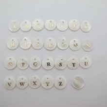 10 pcs Round Sequins 26 letters in mother of pearl 13mm