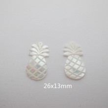 10 pcs Mother of Pearl Pineapple Pendant