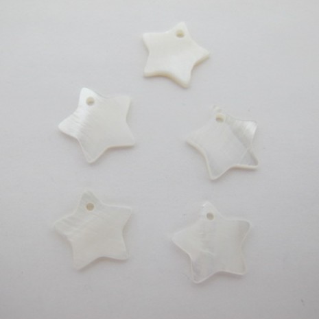 30 pcs Mother of Pearl Star Sequins 15mm
