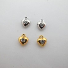 20 Pendentifs coeur 7x8mm avec strass en verre