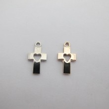 50 Cross pendant 19x10mm