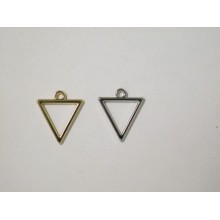 30 Pendentif triangles ajourés 18x11mm