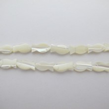 30 Pcs Perles poisson 6x12mm en nacre