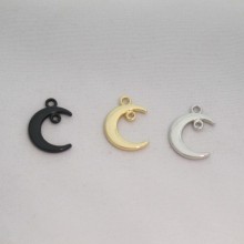 50 Charms The Moon 19x13mm