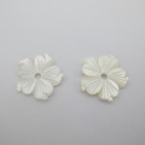 10 Pcs Perles Fleurs 20mm en nacre
