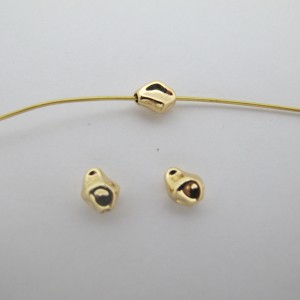 10 pcs Gold spacer beads fine gold 6x7mm