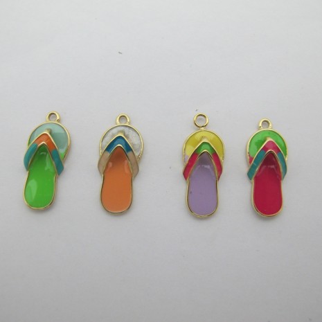2 pcs Shoe pendant 8x20mm stainless steel gold-plated