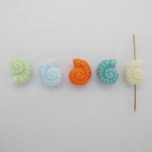 10 Ceramic snail beads 12x15mm