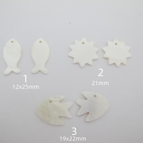 20 mother-of-pearl pendants