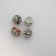 10 Handmade beads 16 mm