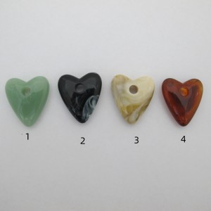 10 acrylic hearts, 30x34mm