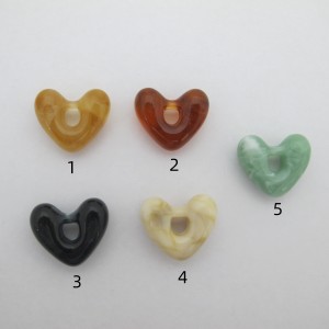 20 acrylic hearts, 20x24mm