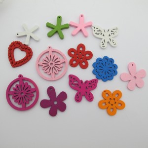 50 pcs Wooden pendant