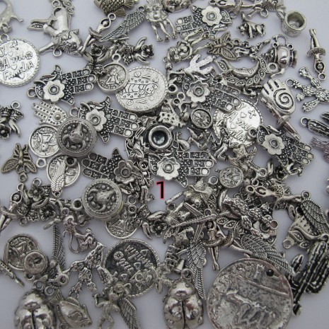 100 gm Pendentif à breloques mélanger en alliage