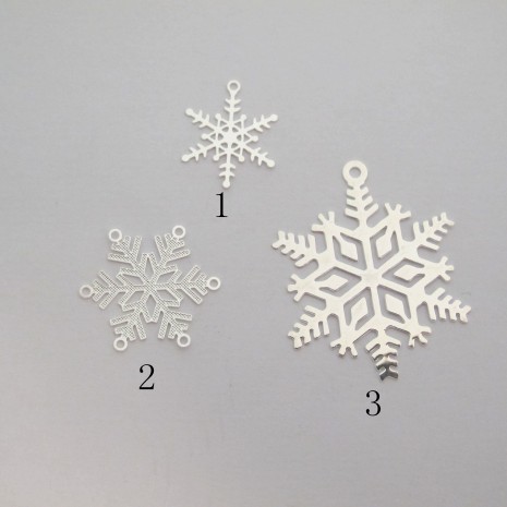 50 Estampe Flocons de neige laser cut 17x14mm/20x20mm/32x27mm