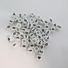 500gm Cube en plastique 7mm Chiffre mix